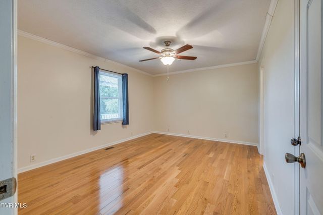 404 South Valley View Circle, Kingsport, TN 37664