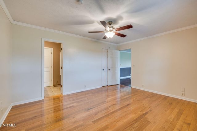 404 South Valley View Circle, Kingsport, TN 37664