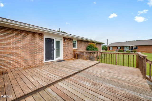404 South Valley View Circle, Kingsport, TN 37664