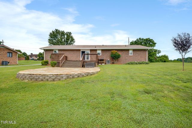404 South Valley View Circle, Kingsport, TN 37664
