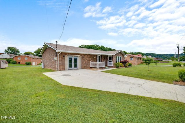 404 South Valley View Circle, Kingsport, TN 37664