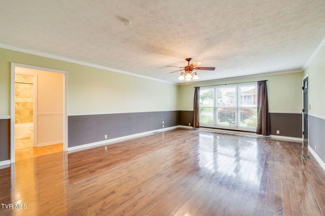 404 South Valley View Circle, Kingsport, TN 37664