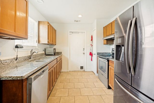 4755 CRESTED GRV, San Antonio, TX 78217