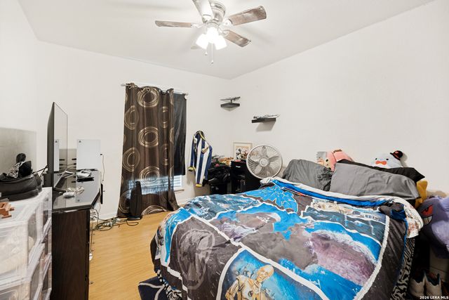 4755 CRESTED GRV, San Antonio, TX 78217