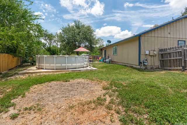4755 CRESTED GRV, San Antonio, TX 78217