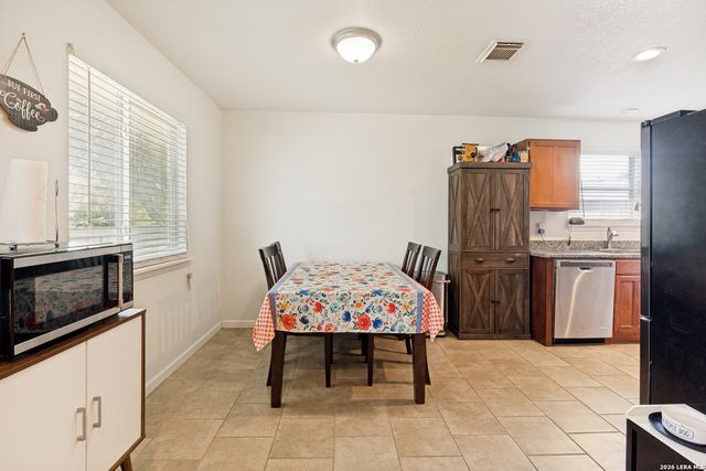 4755 CRESTED GRV, San Antonio, TX 78217