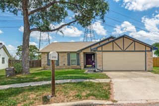 4755 CRESTED GRV, San Antonio, TX 78217