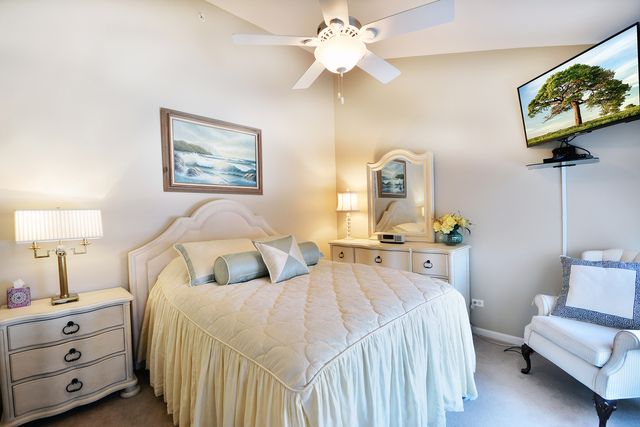 23 Red Tail Drive, Hawthorn Woods, IL 60047