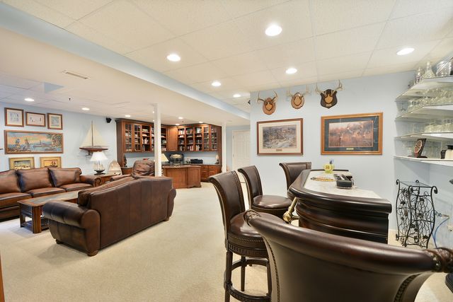 23 Red Tail Drive, Hawthorn Woods, IL 60047