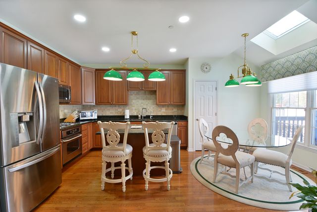 23 Red Tail Drive, Hawthorn Woods, IL 60047