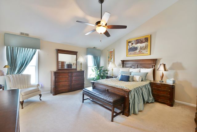 23 Red Tail Drive, Hawthorn Woods, IL 60047