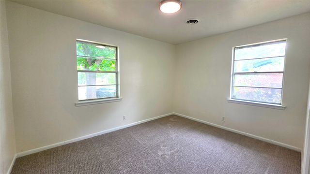 604 Sun Valley Drive, Denton, TX 76209