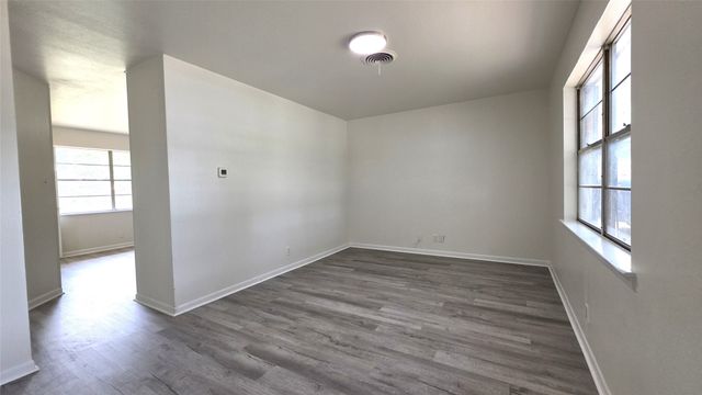 604 Sun Valley Drive, Denton, TX 76209