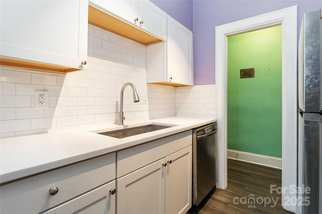 811 E Morehead Street 6, Charlotte, NC 28202