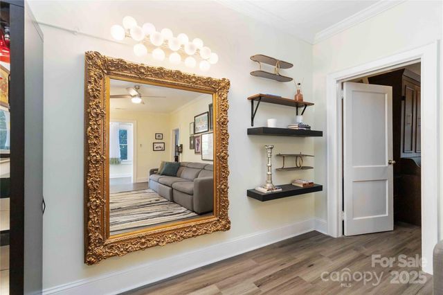 811 E Morehead Street 6, Charlotte, NC 28202