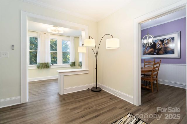 811 E Morehead Street 6, Charlotte, NC 28202