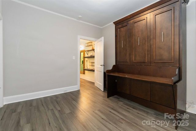 811 E Morehead Street 6, Charlotte, NC 28202