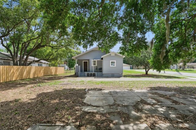 1628 S GROVE STREET, Eustis, FL 32726