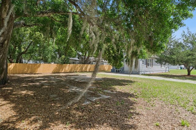 1628 S GROVE STREET, Eustis, FL 32726