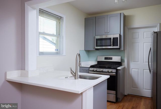 2208 S ST NE, Washington, DC 20002