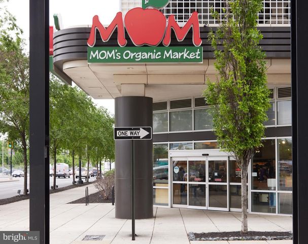 2208 S ST NE, Washington, DC 20002