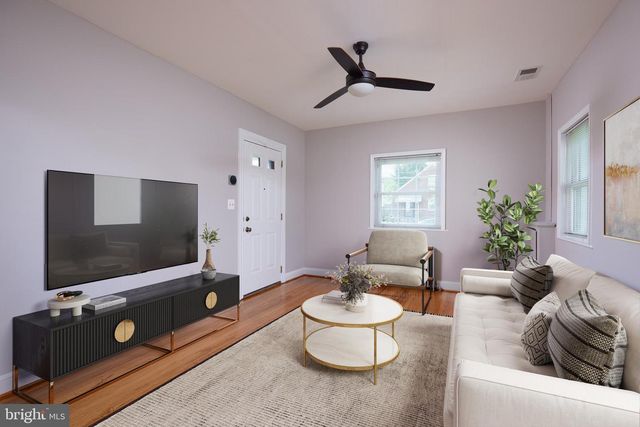 2208 S ST NE, Washington, DC 20002