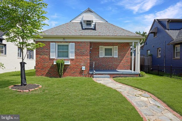 2208 S ST NE, Washington, DC 20002