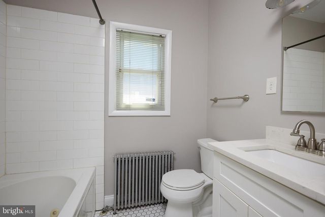 2208 S ST NE, Washington, DC 20002
