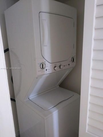 7975 Crespi Blvd 1, Miami Beach, FL 33141