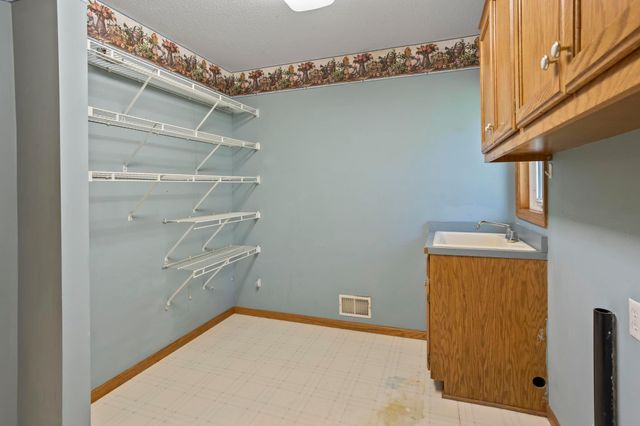 12827 Dover Court, Apple Valley, MN 55124