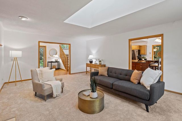 12827 Dover Court, Apple Valley, MN 55124