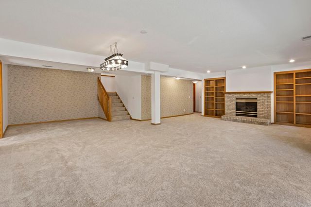 12827 Dover Court, Apple Valley, MN 55124