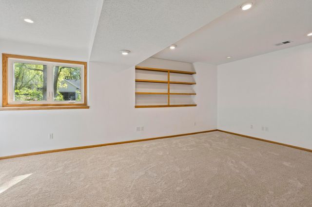 12827 Dover Court, Apple Valley, MN 55124