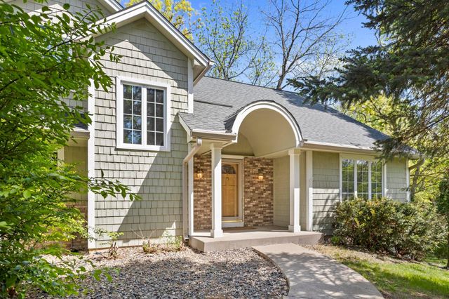 12827 Dover Court, Apple Valley, MN 55124
