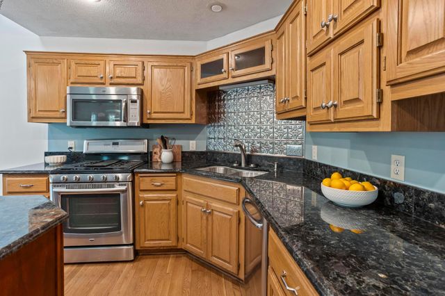 12827 Dover Court, Apple Valley, MN 55124
