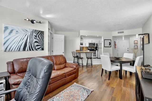 2750 NE 183rd Street 506, Aventura, FL 33160