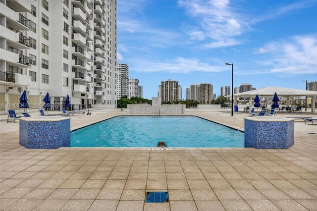 2750 NE 183rd Street 506, Aventura, FL 33160