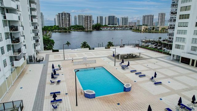 2750 NE 183rd Street 506, Aventura, FL 33160