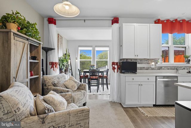 424 HONEYBERRY LN, Fredericksburg, VA 22405