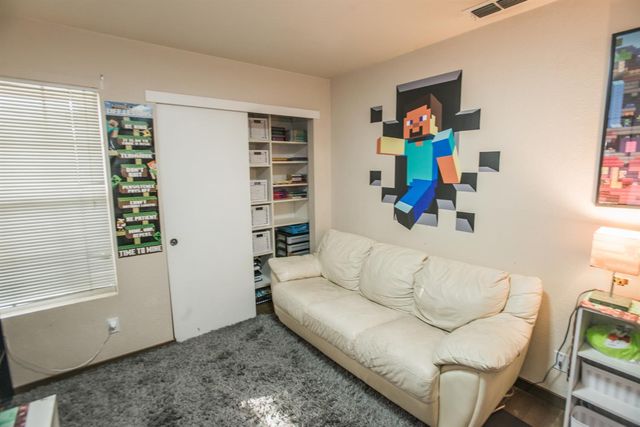 9144 Lakemont Dr, Elk Grove, CA 95624