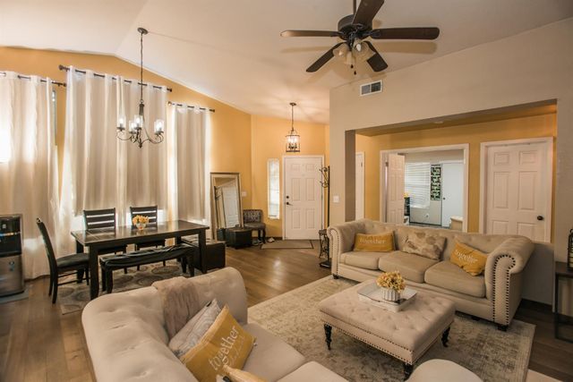 9144 Lakemont Dr, Elk Grove, CA 95624