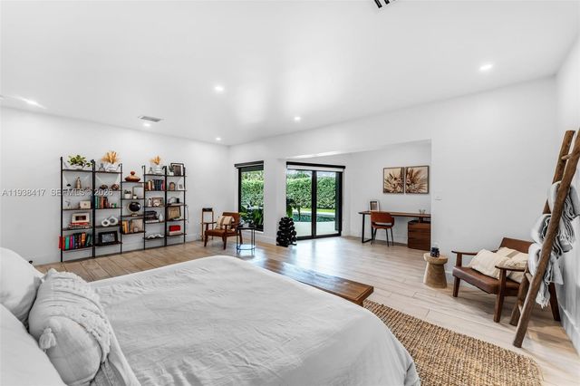 7500 SW 137th St, Palmetto Bay, FL 33158