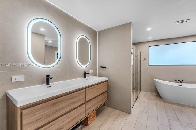 7500 SW 137th St, Palmetto Bay, FL 33158