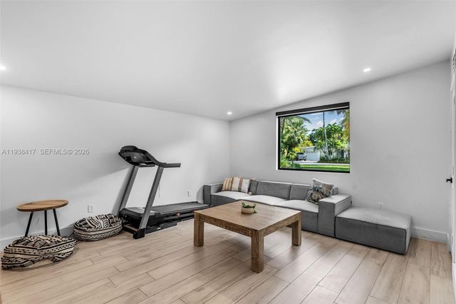 7500 SW 137th St, Palmetto Bay, FL 33158