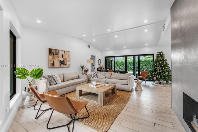 7500 SW 137th St, Palmetto Bay, FL 33158