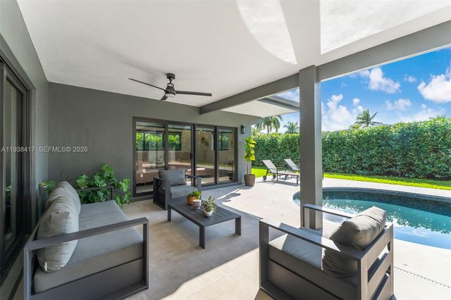 7500 SW 137th St, Palmetto Bay, FL 33158