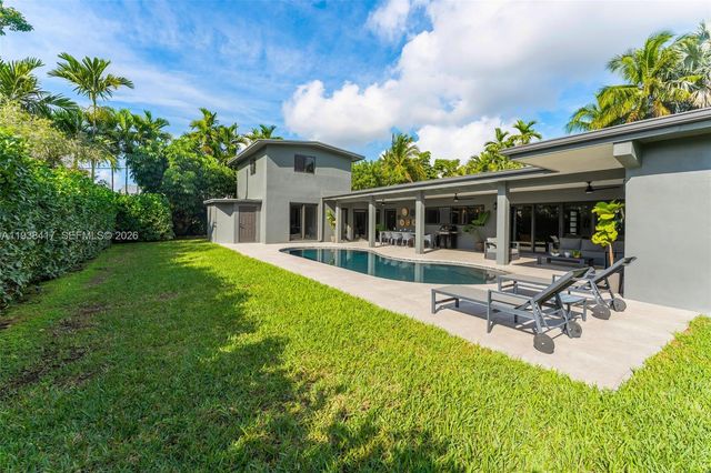 7500 SW 137th St, Palmetto Bay, FL 33158