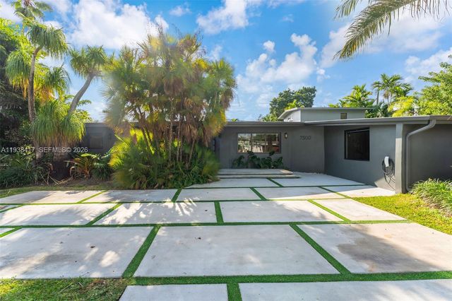 7500 SW 137th St, Palmetto Bay, FL 33158