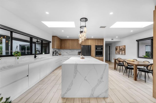 7500 SW 137th St, Palmetto Bay, FL 33158