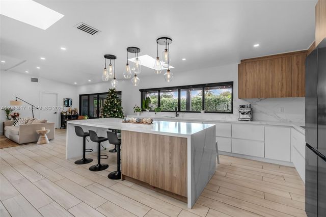 7500 SW 137th St, Palmetto Bay, FL 33158